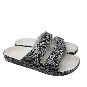 Freedom Moses Slides Womens US 7 8  Black White Snakeskin Print Sandals